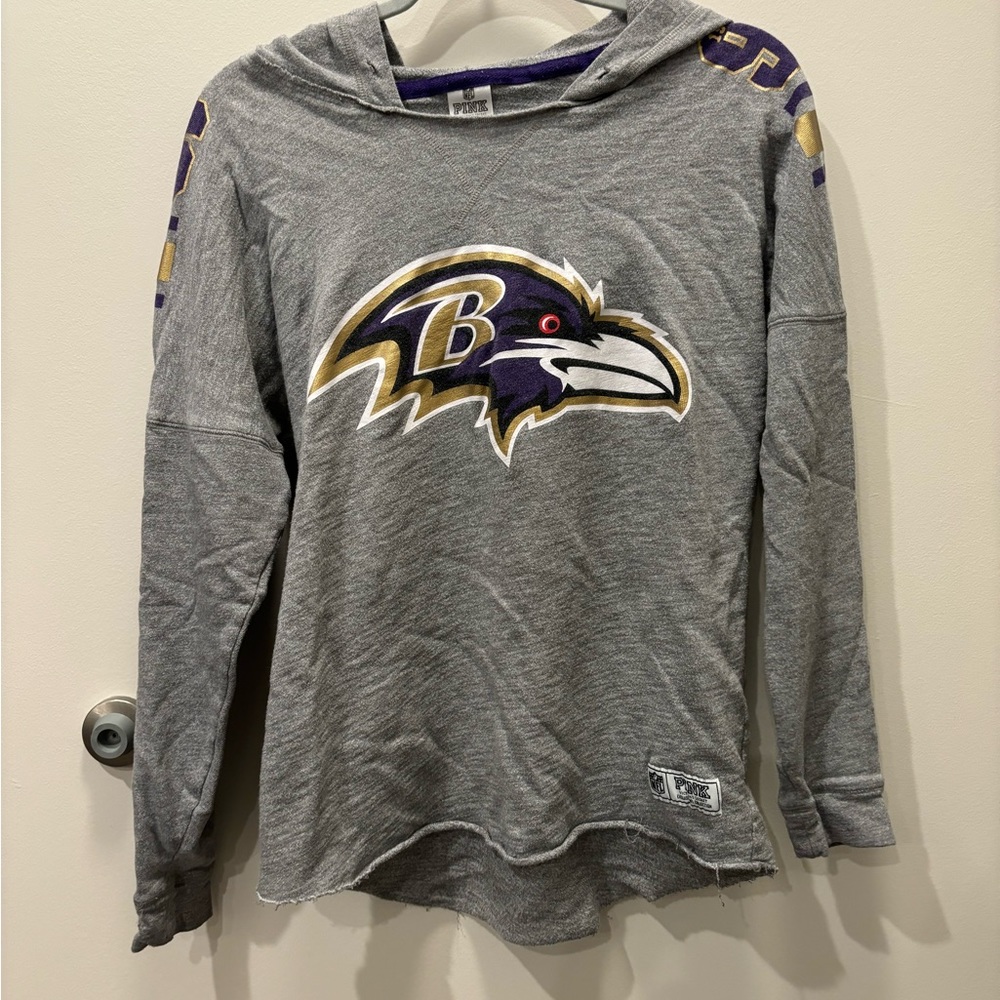 VS Pink hooded Baltimore Ravens lightweight sweatshirt XS